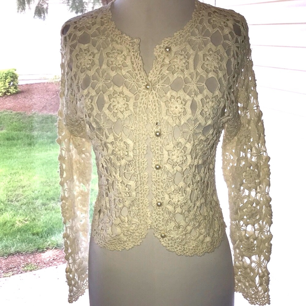 Women’s VTG NEW YORK STYLE Sz M Crochet Lace Knit Button-Front Cardigan in Cream